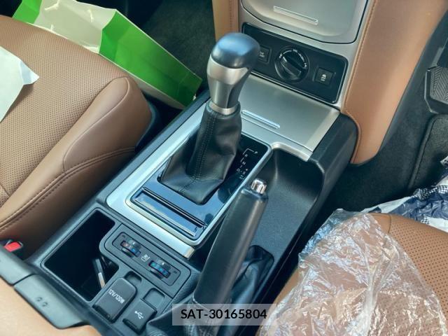 Toyota LAND CRUISER PRADO 2021-12 8366585-17