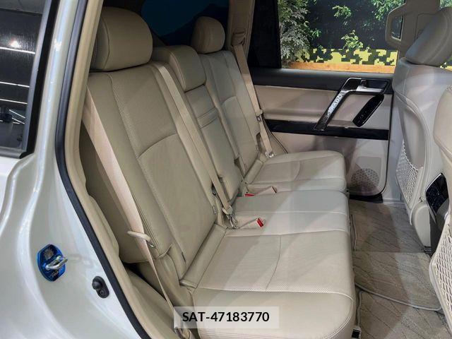 Toyota LAND CRUISER PRADO 2022-10 8366587-10