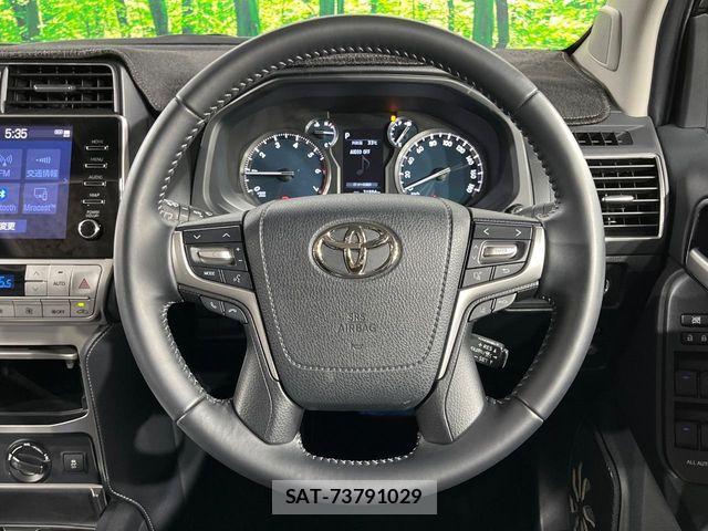 Toyota LAND CRUISER PRADO 2022-11 8366583-11
