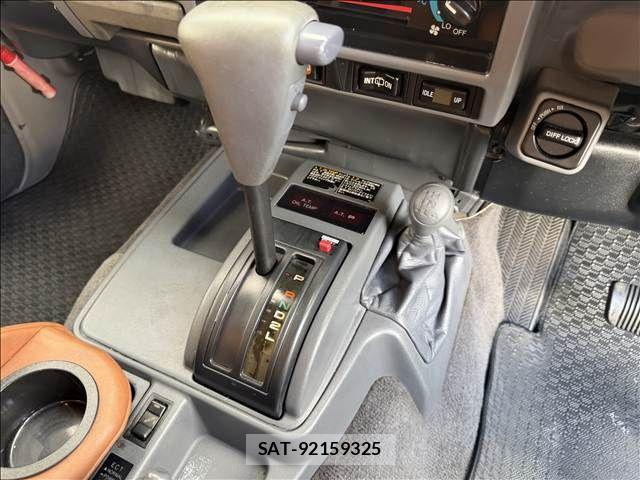Toyota LAND CRUISER PRADO 1996-05 8366606-17