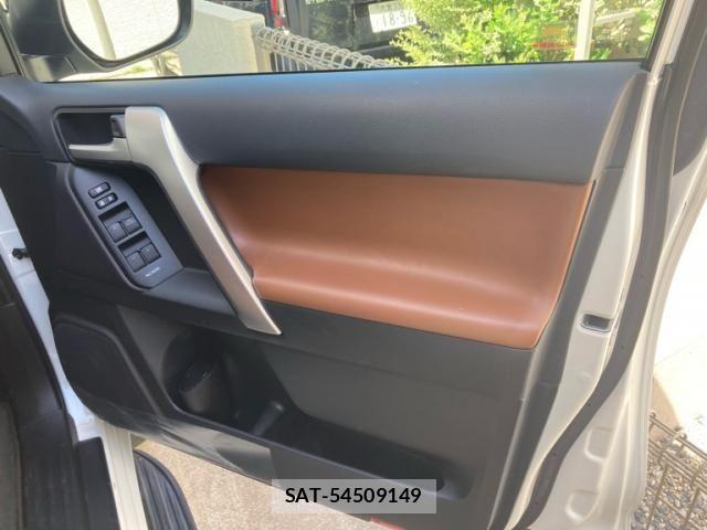 Toyota LAND CRUISER PRADO 2021-12 8366586-12