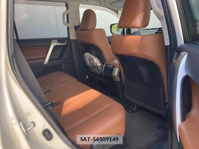 Toyota LAND CRUISER PRADO 2021-12 8366586-15