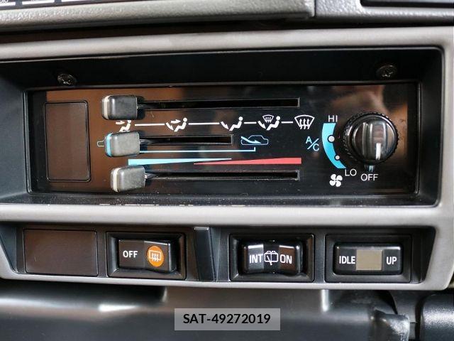Toyota LAND CRUISER PRADO 1994-01 8366599-17