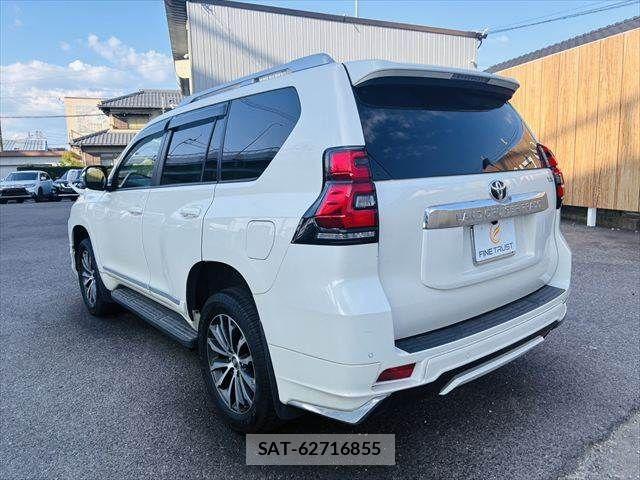 Toyota LAND CRUISER PRADO 2021-04 8366591-19