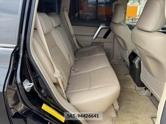 Toyota LAND CRUISER PRADO 2019-12 8366594-17