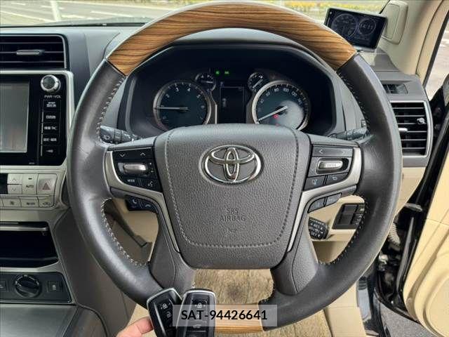 Toyota LAND CRUISER PRADO 2019-12 8366594-6