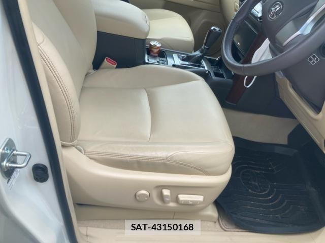 Toyota LAND CRUISER PRADO 2017-01 8366601-11