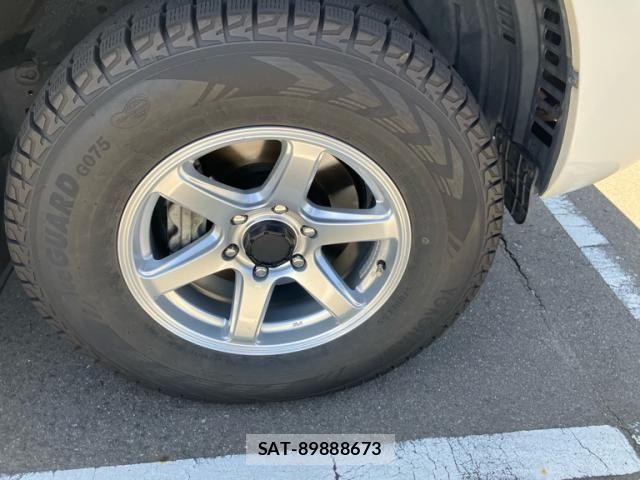 Toyota LAND CRUISER PRADO 2022-11 8366579-11