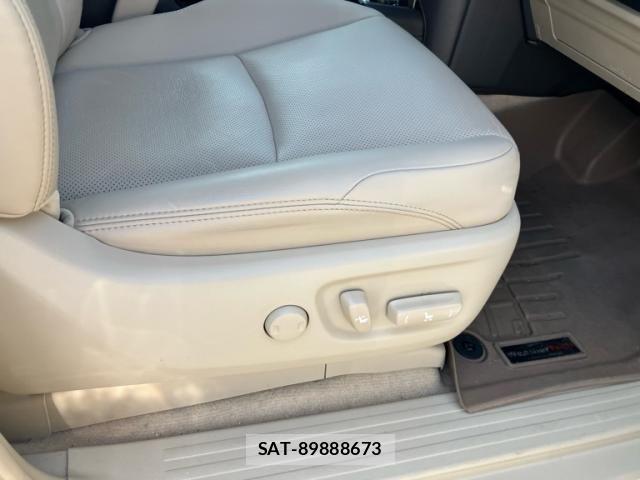Toyota LAND CRUISER PRADO 2022-11 8366579-14