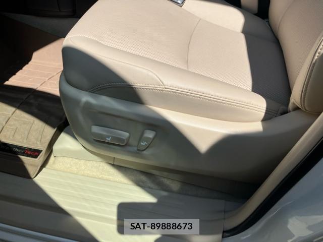 Toyota LAND CRUISER PRADO 2022-11 8366579-15