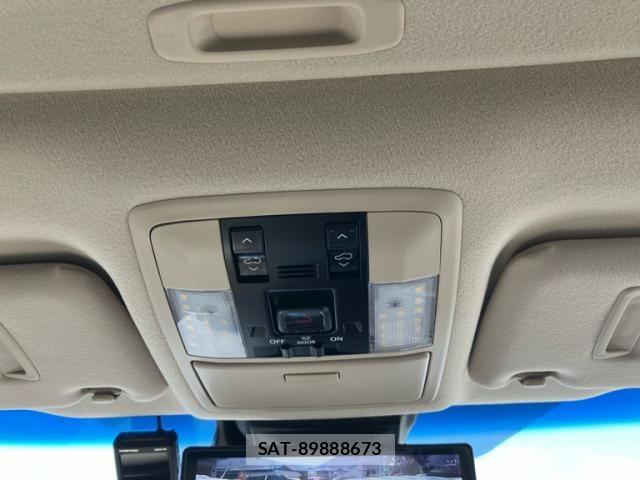 Toyota LAND CRUISER PRADO 2022-11 8366579-23