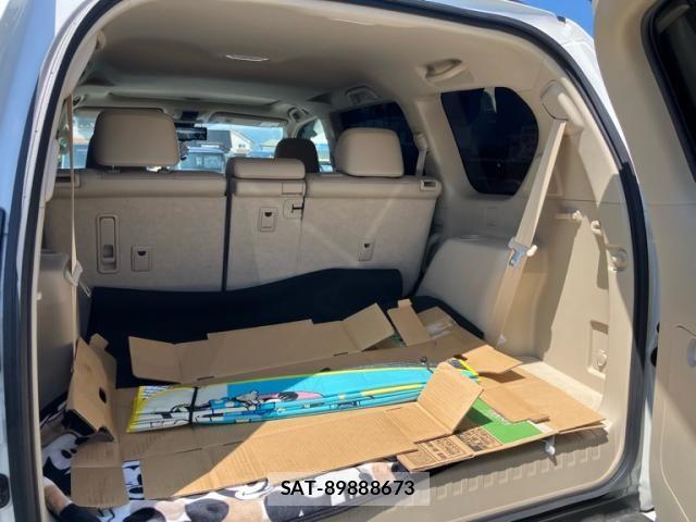 Toyota LAND CRUISER PRADO 2022-11 8366579-25