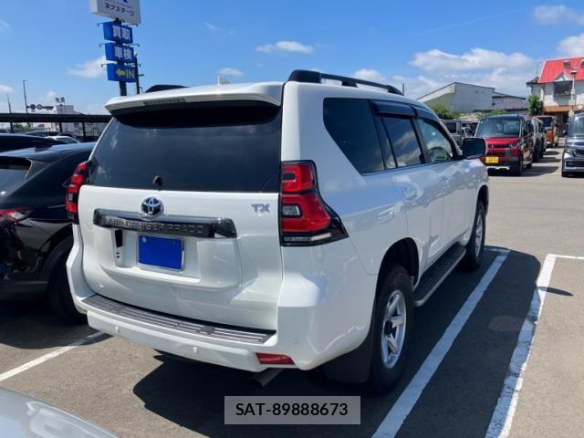 Toyota LAND CRUISER PRADO 2022-11 8366579-2