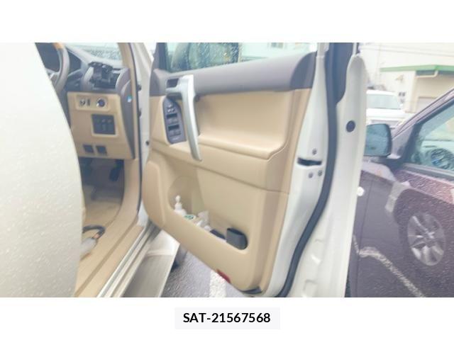 Toyota LAND CRUISER PRADO 2020-07 8371770-6