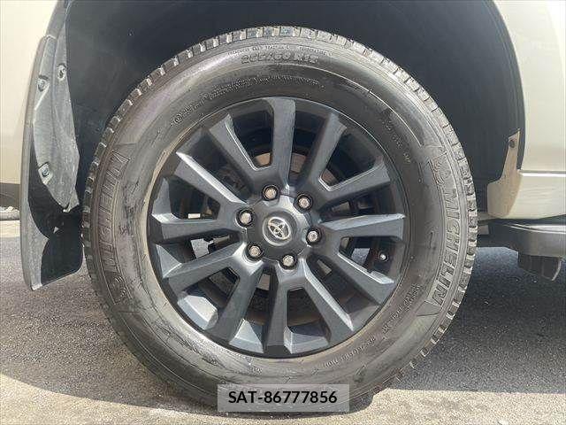 Toyota LAND CRUISER PRADO 2023-02 8371773-28