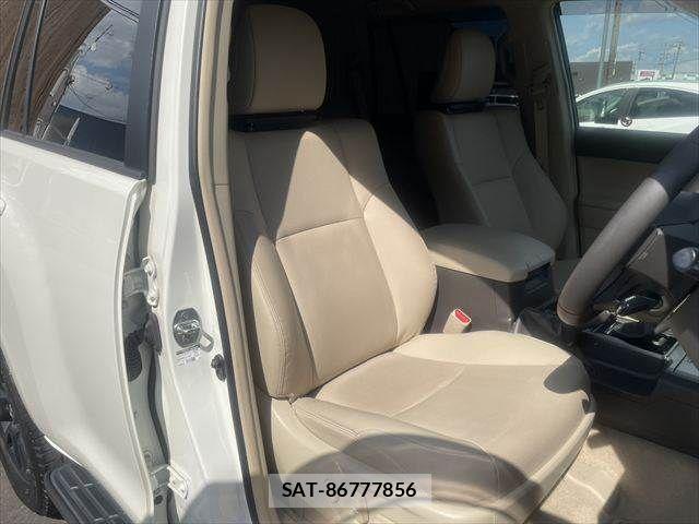 Toyota LAND CRUISER PRADO 2023-02 8371773-6