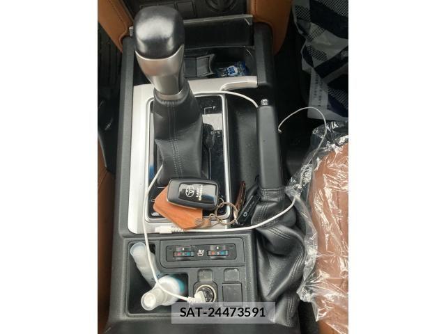 Toyota LAND CRUISER PRADO 2021-10 8371771-23