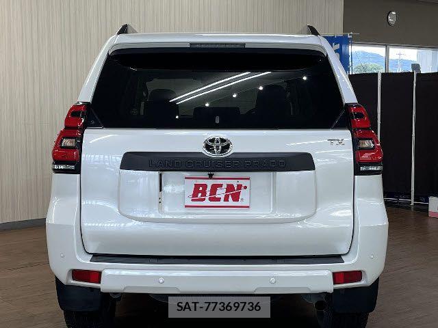 Toyota LAND CRUISER PRADO 2023-10 8371772-11