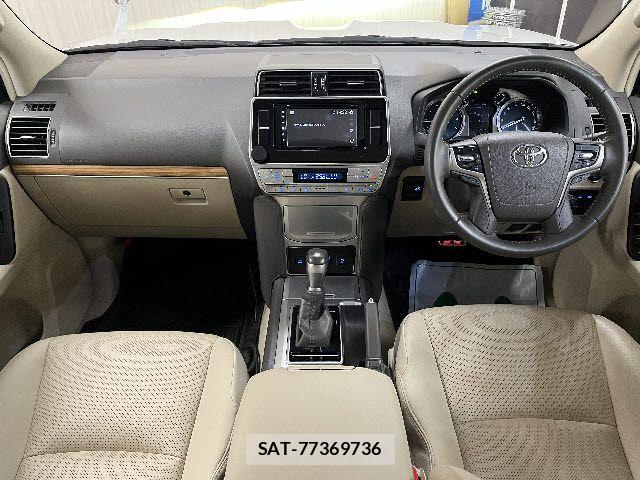 Toyota LAND CRUISER PRADO 2023-10 8371772-1