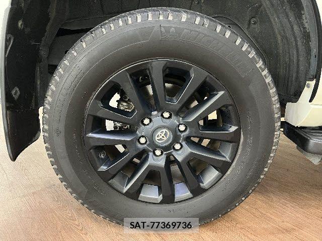 Toyota LAND CRUISER PRADO 2023-10 8371772-26