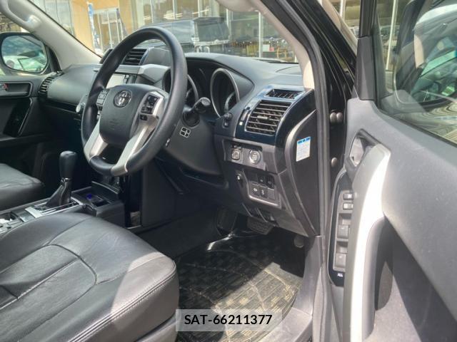 Toyota LAND CRUISER PRADO 2015-09 8413130-3