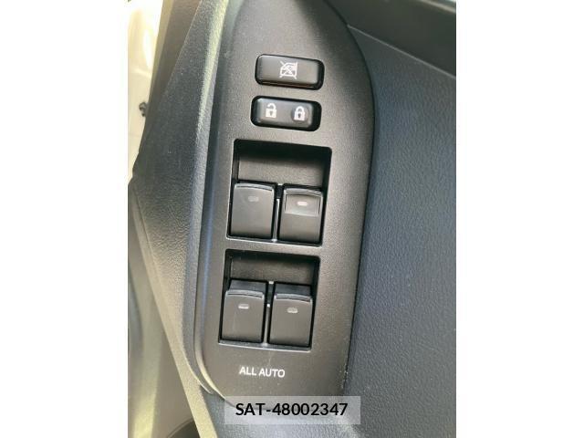 Toyota LAND CRUISER PRADO 2020-02 8413123-13