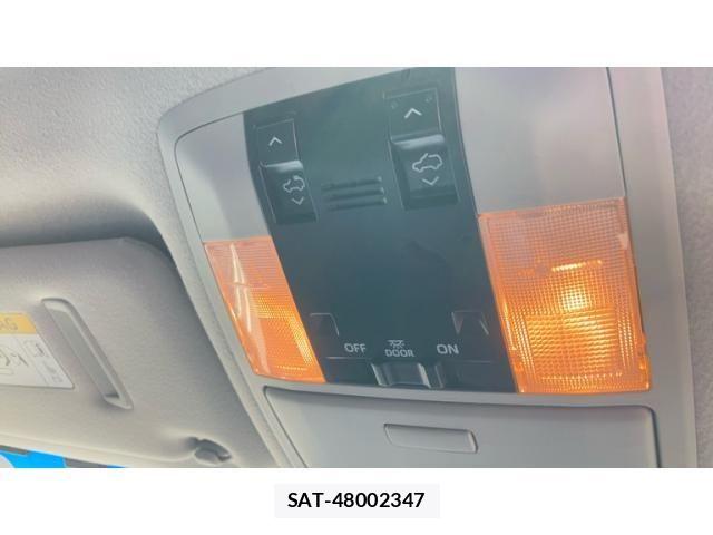 Toyota LAND CRUISER PRADO 2020-02 8413123-23