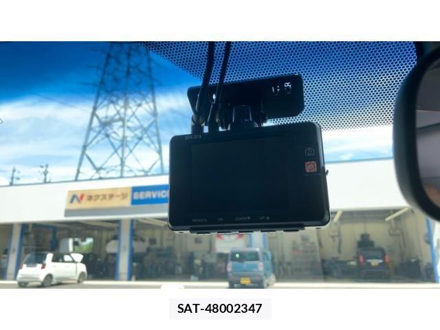 Toyota LAND CRUISER PRADO 2020-02 8413123-24