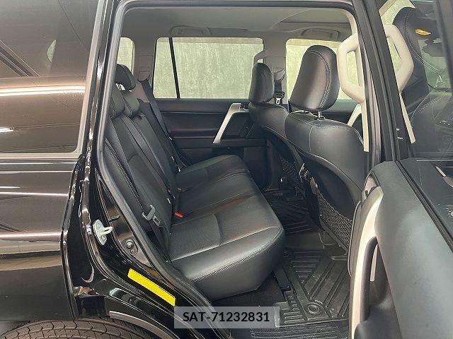 Toyota LAND CRUISER PRADO 2019-12 8413122-11