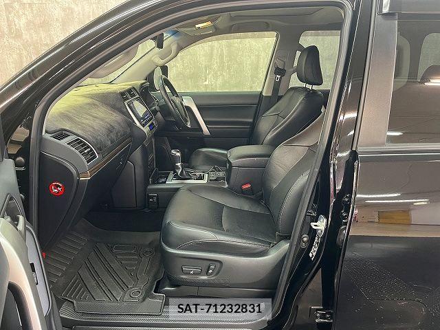 Toyota LAND CRUISER PRADO 2019-12 8413122-12