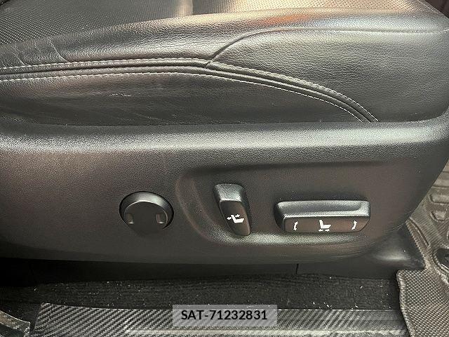 Toyota LAND CRUISER PRADO 2019-12 8413122-19