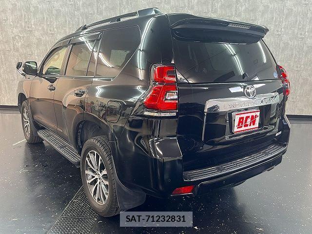 Toyota LAND CRUISER PRADO 2019-12 8413122-2