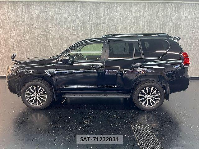 Toyota LAND CRUISER PRADO 2019-12 8413122-29
