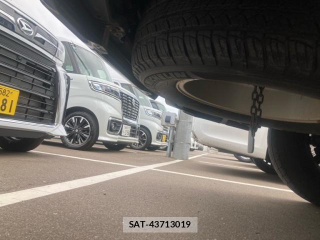 Toyota LAND CRUISER PRADO 2017-10 8413129-12