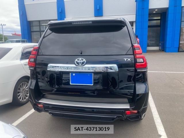 Toyota LAND CRUISER PRADO 2017-10 8413129-5