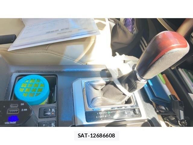Toyota LAND CRUISER PRADO 2015-09 8413128-20