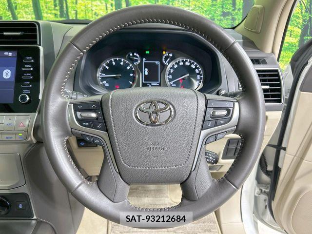 Toyota LAND CRUISER PRADO 2022-12 8438294-11