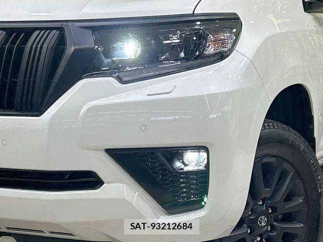 Toyota LAND CRUISER PRADO 2022-12 8438294-12