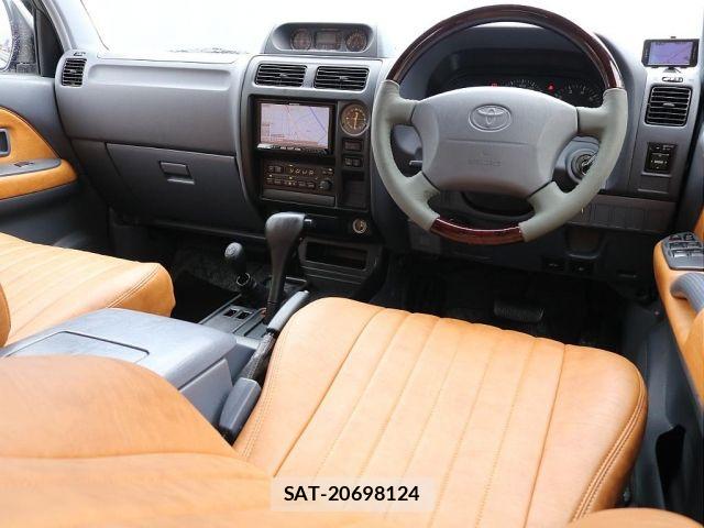 Toyota LAND CRUISER PRADO 2001-01 8438306-19