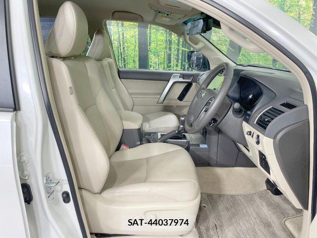 Toyota LAND CRUISER PRADO 2023-10 8438305-9