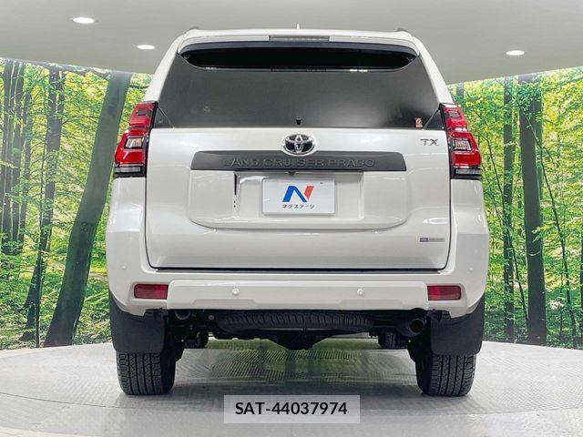 Toyota LAND CRUISER PRADO 2023-10 8438305-16