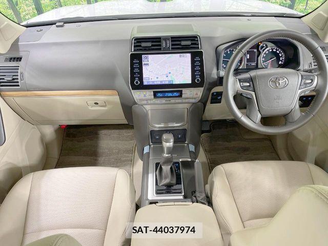 Toyota LAND CRUISER PRADO 2023-10 8438305-1