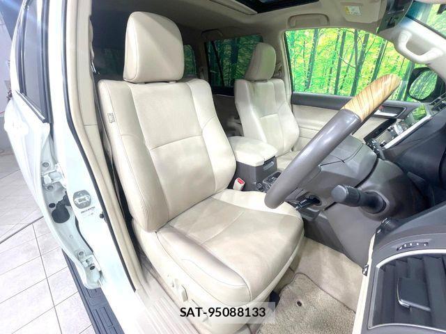 Toyota LAND CRUISER PRADO 2022-09 8438293-8
