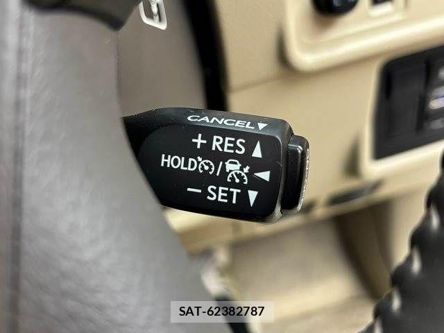 Toyota LAND CRUISER PRADO 2017-11 8485582-9