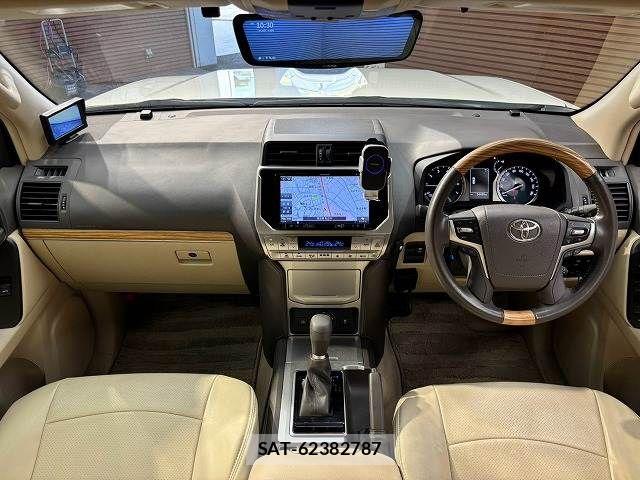 Toyota LAND CRUISER PRADO 2017-11 8485582-1