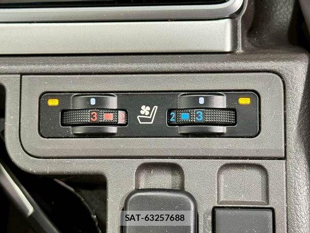 Toyota LAND CRUISER PRADO 2023-03 8485572-9