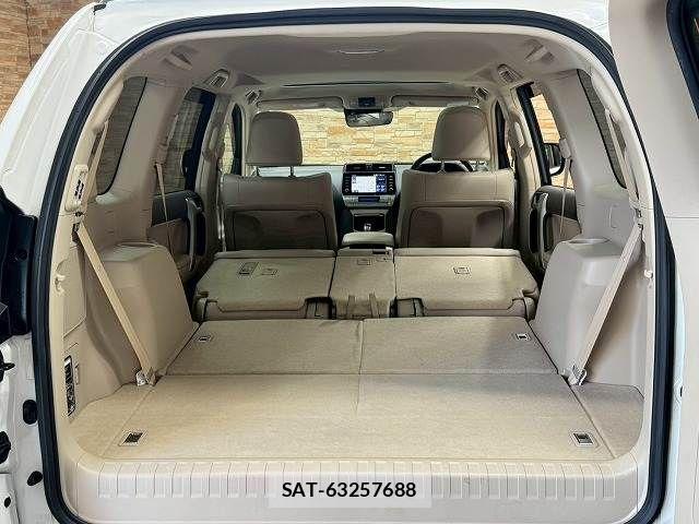 Toyota LAND CRUISER PRADO 2023-03 8485572-12
