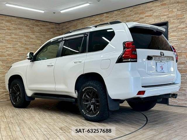 Toyota LAND CRUISER PRADO 2023-03 8485572-16