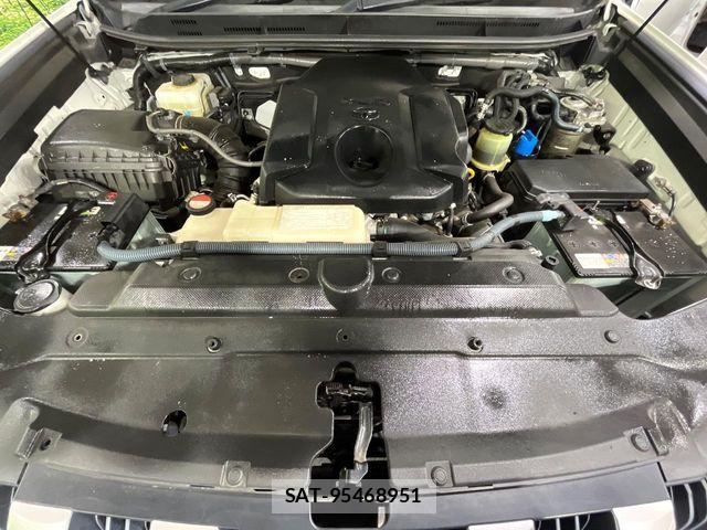 Toyota LAND CRUISER PRADO 2015-10 8525443-17