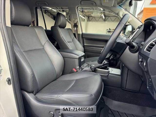 Toyota LAND CRUISER PRADO 2023-10 8525424-15